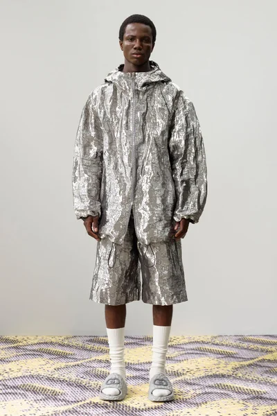 Look 10